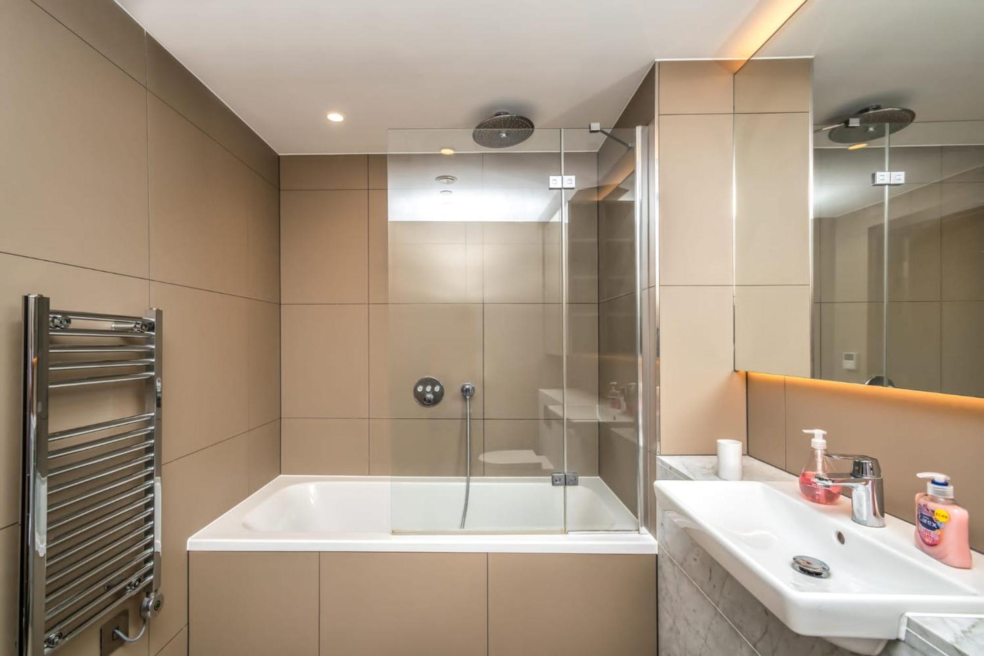 Luxury 2 Bedroom Apartment In Tower Hill 伦敦 外观 照片